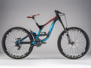 LAPIERRE DH Team