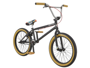 GT Performer Black 1