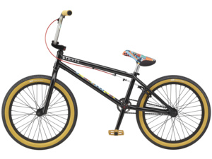 GT Performer Black 2