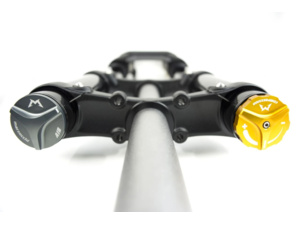 Vidlice MARZOCCHI Bomber 58 černá 27,5" 203mm 2022