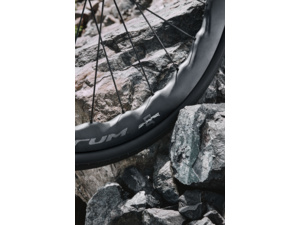 Sada kol FULCRUM Sharq Carbon HH12/142 USB