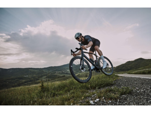 Sada kol FULCRUM Sharq Carbon HH12/142 USB