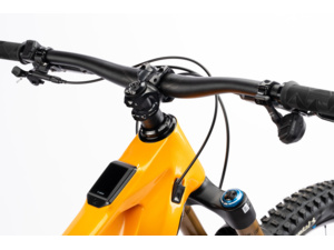 GHOST E-Riot CF Full Party