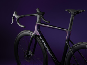 LOOK 795 Blade 2 RS Black Roaring Thunder Satin Red Axs LOOK R50D