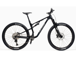 MERIDA One-Twenty Trail Hunter Edition-CZ Glossy Black (Silver)