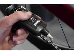 Voskový olej DYNAMIC Slick Wax 250ml