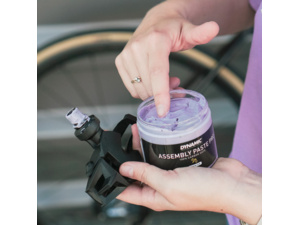 Montážní pasta DYNAMIC Assembly Paste Pro