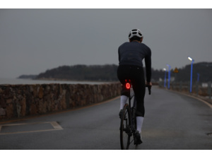 Zadní blikačka iGPSport SR Mini Radar