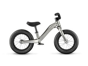 MOUSTACHE Mercredi 12 Titanium