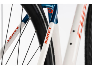 GHOST Urban Asket White/Deep Sea Blue Glossy