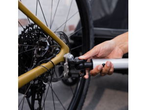 Thule Axle Mount ezHitch Plate