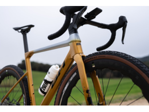 Sada kol FULCRUM Soniq Gravel Carbon C30 USB