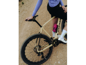 LOOK G85 Speckled Sand/Black Shimano GRX Di2 2X12 Fulcrum Soniq