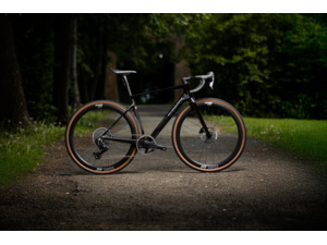 SUPERIOR XR 9.8 GR Matte Carbon/Gloss Black