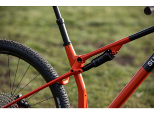 SUPERIOR XF 9.6 RC Gloss Red/Black