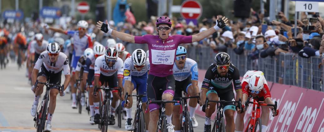 Arnaud Démar na Lapierre si došiel už pre štvrté víťazstvo v rámci Giro d'Italia